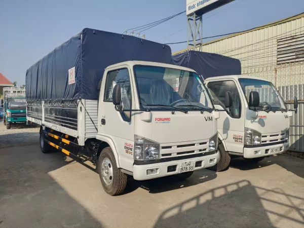 Dịch vụ thay Kính chắn gió xe tải Isuzu 2.8 tấn tận nơi